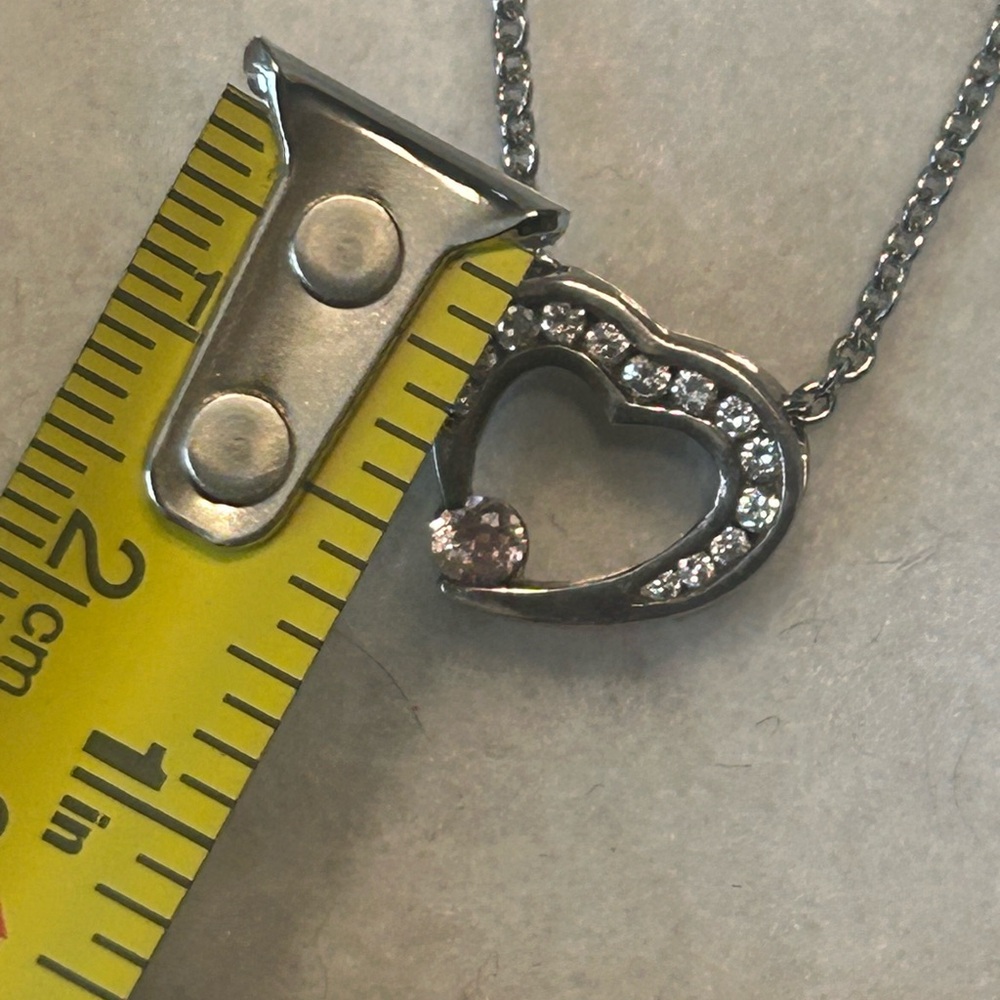 Pretty Heart Rhinestone Necklace - Picture 6 of 7